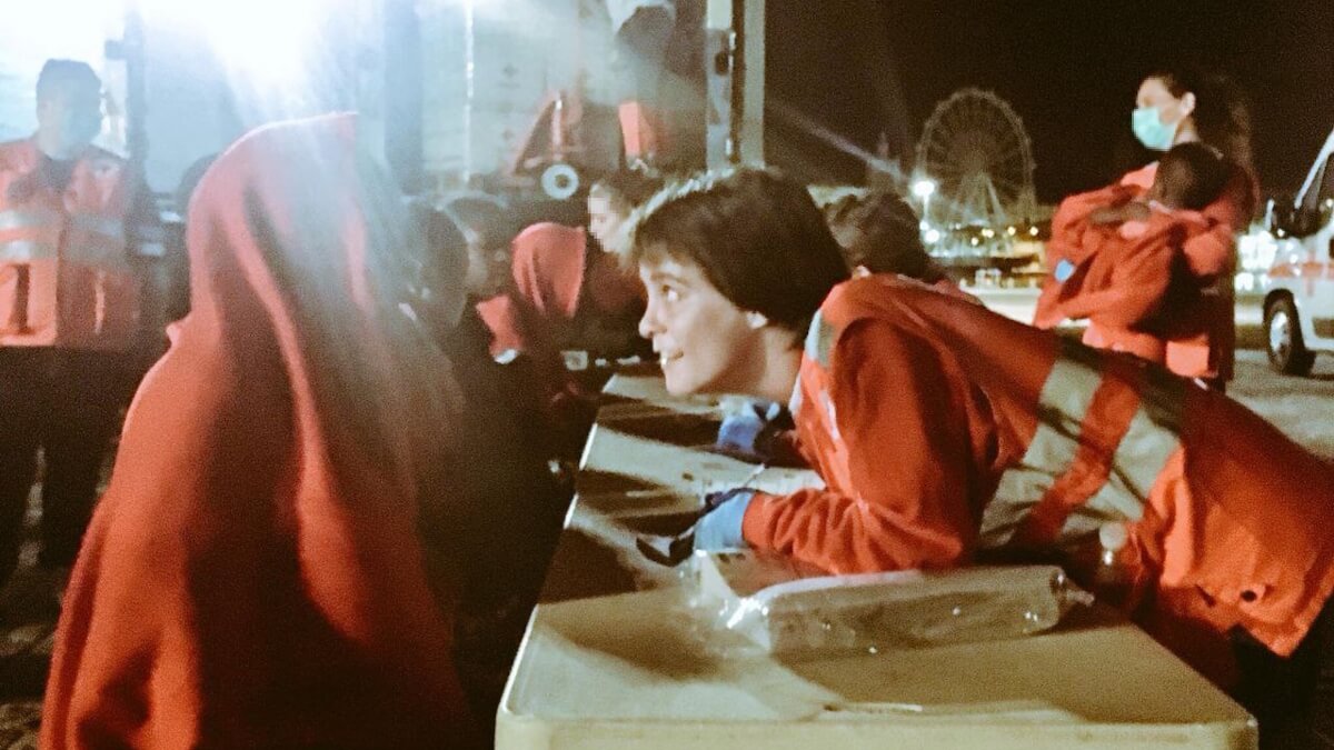 llegada-migrantes-puerto-malaga-traduciresconectar